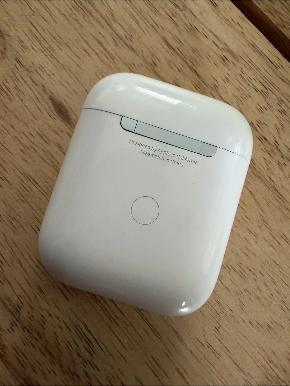 Apple AirPods with Wireless Charging Case